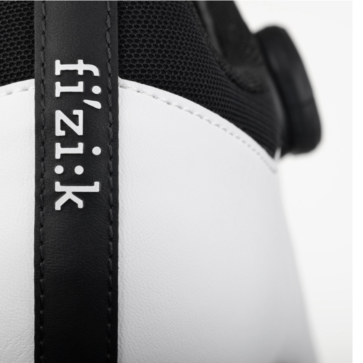 Fizik Vento Omna Wide Fit - White/ Black